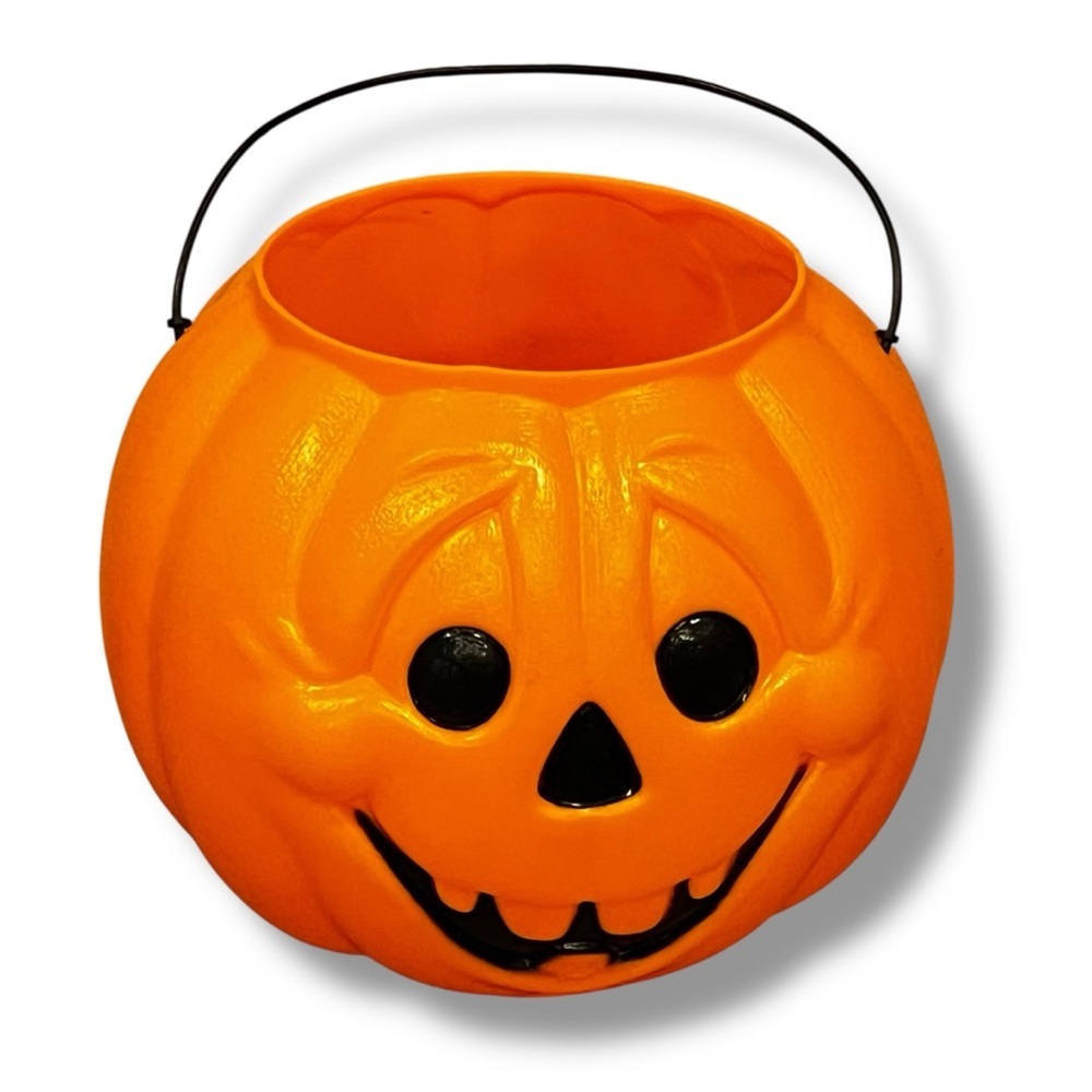 Vintage Blow mold Pumpkin Pail Halloween candy Bucket General Foam Plastics USA